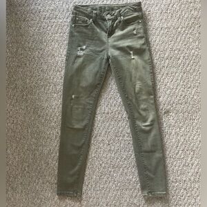 Olive/army green mid rise skinny ankle pants.